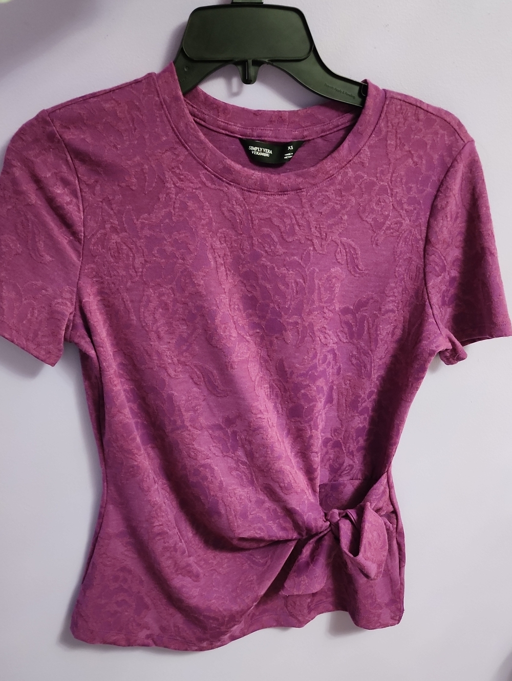 Simply Vera Wang Purple Tie Side Short Sleeve Top